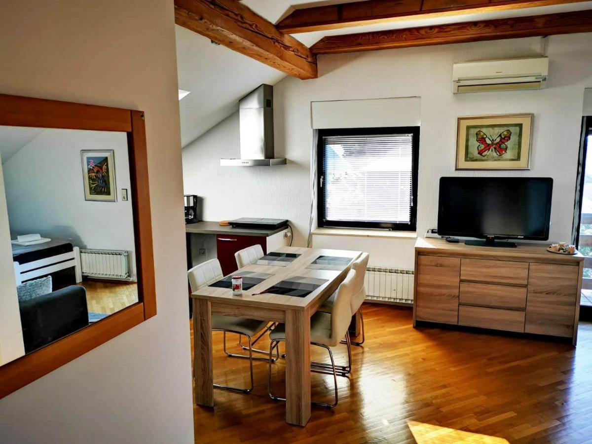 Ela'S Apartment Komenda المظهر الخارجي الصورة