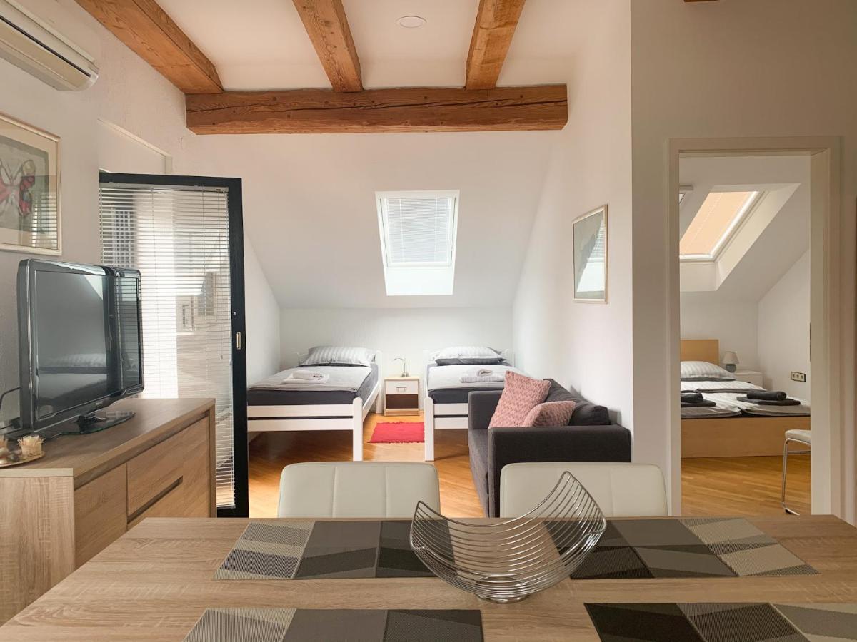 Ela'S Apartment Komenda المظهر الخارجي الصورة