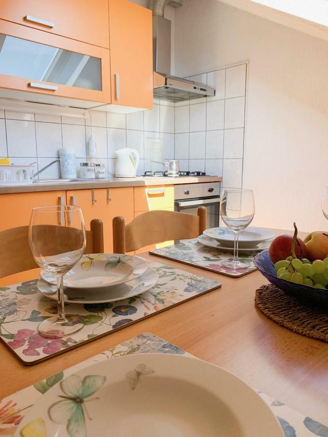 Ela'S Apartment Komenda المظهر الخارجي الصورة